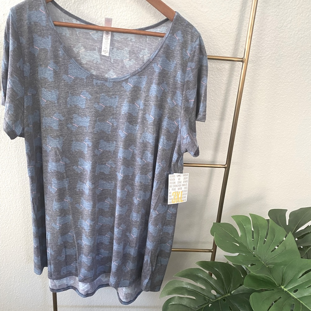 LulaRoe 3x Dog Print Class tee 🐶🐾🐕‍🦺